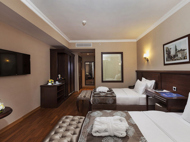 Hotel Nova Plaza Taksim Square 4*